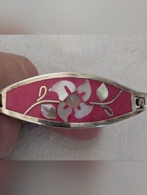 Abalone Pink Mother-of-Pearl Flower Bracelet